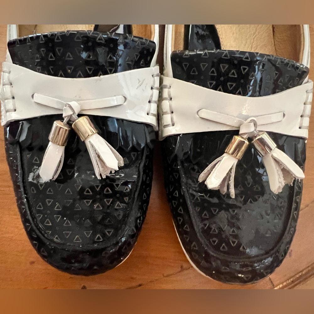 Peter Millar Loafers Navy and Cream leather with tassels.